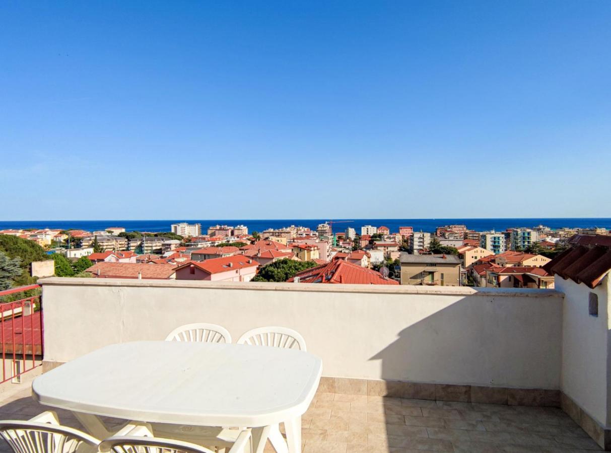 Bella Vista - By Ligooria Daire Pietra Ligure Dış mekan fotoğraf