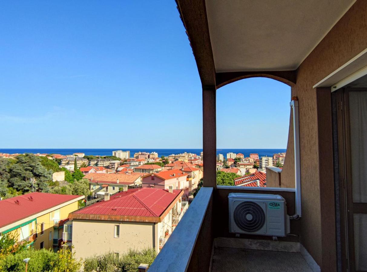Bella Vista - By Ligooria Daire Pietra Ligure Dış mekan fotoğraf